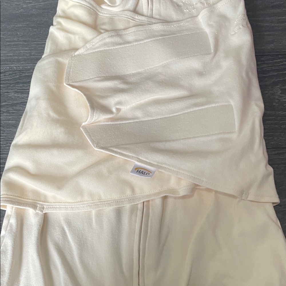 Halo Cream Sleep Sack for New Borns - Picture 4 of 9